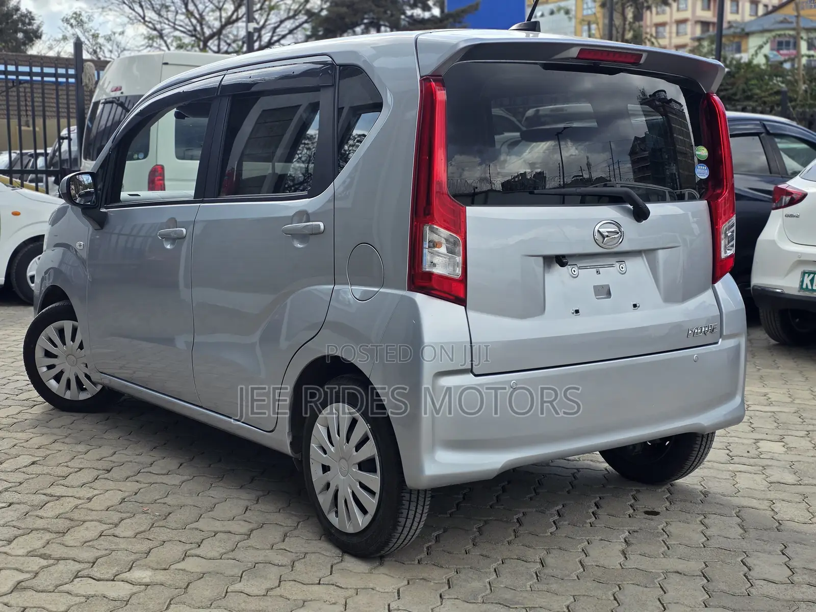 Daihatsu Move 2019 Silver