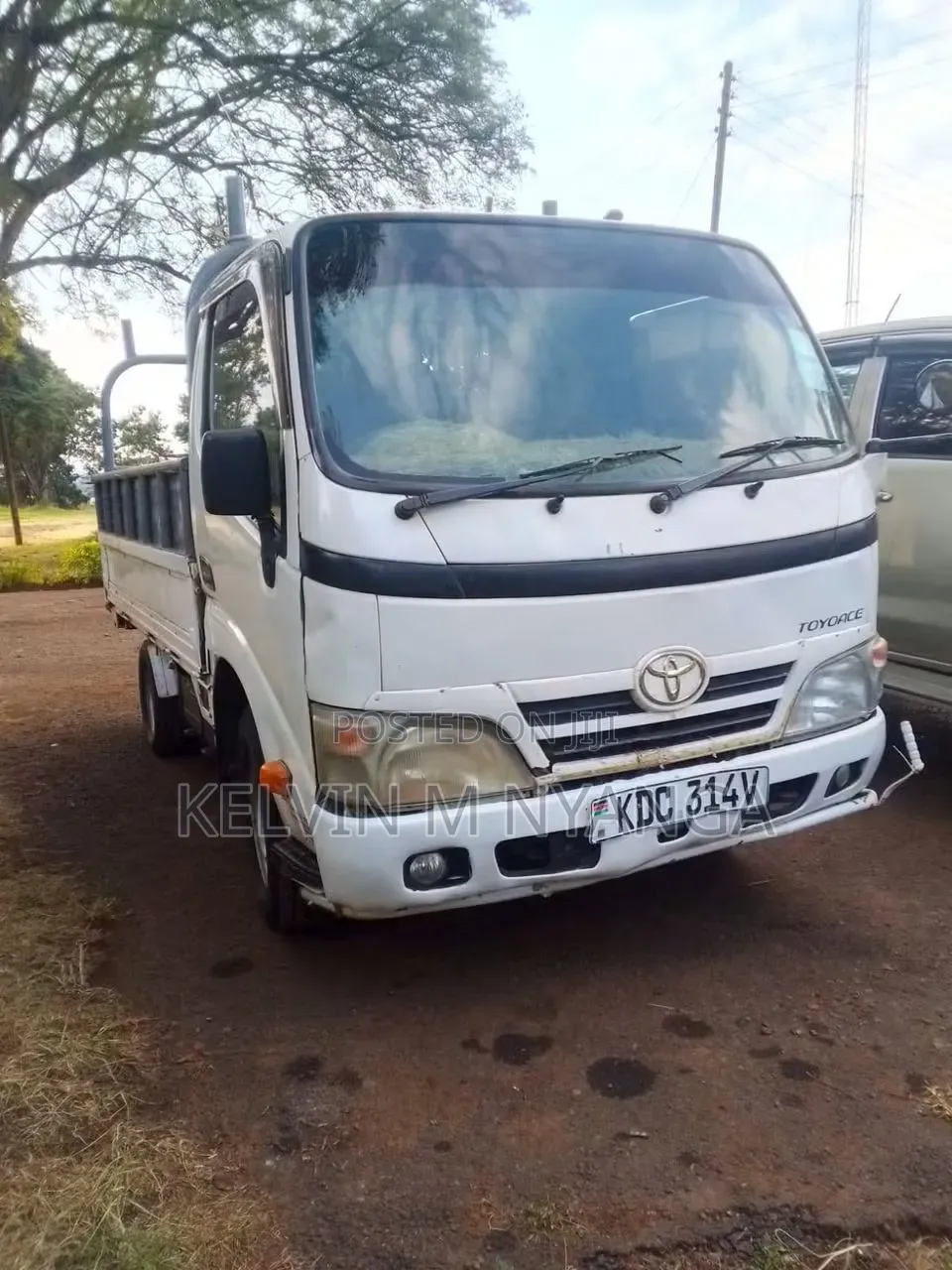 Toyota Dyna 2014 White