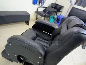 Executive Barbershop Seat