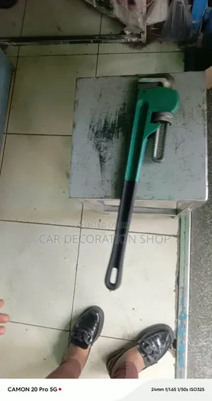 24" Workshop Plumping and Pipe Fitting