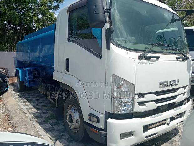 Isuzu Forward Water Tank 2018 White - thumbnail 7