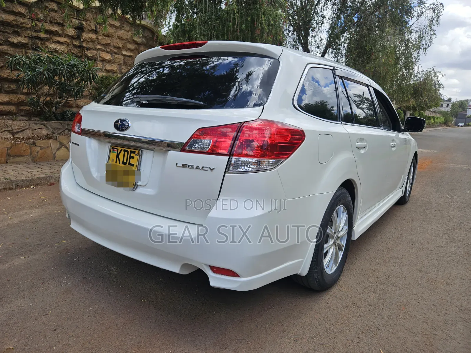 Subaru Legacy 2014 White