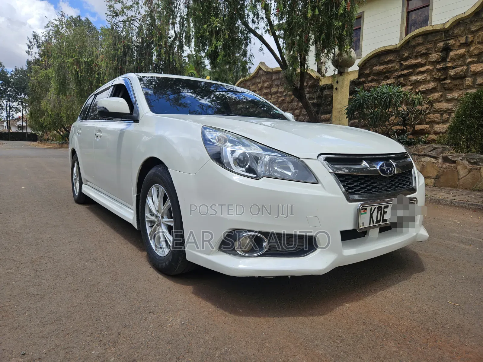 Subaru Legacy 2014 White