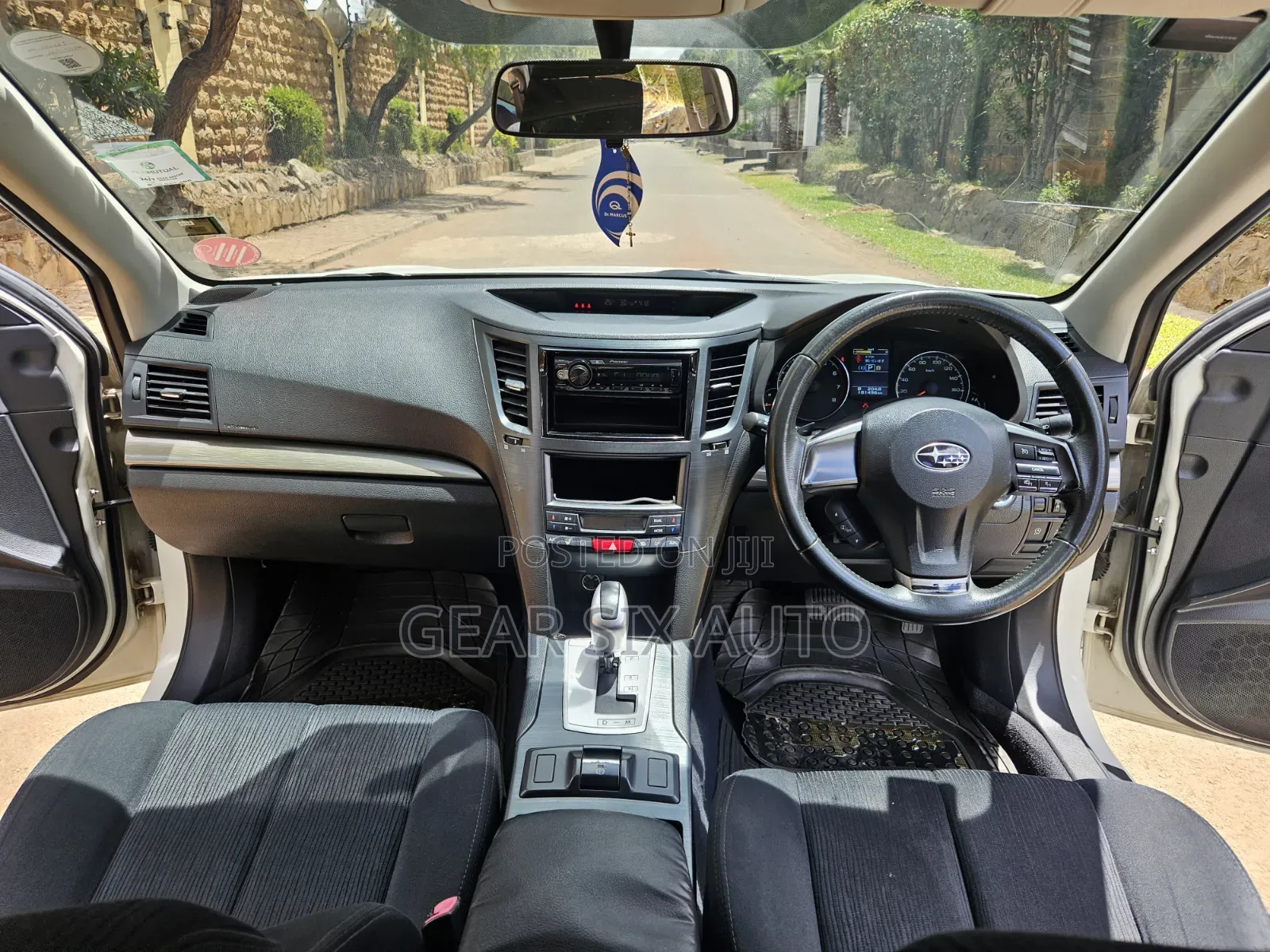 Subaru Legacy 2014 White