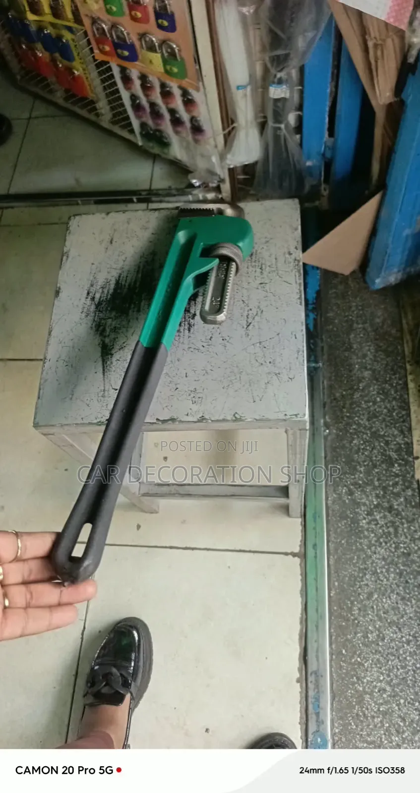 24" Plumping Pipe Wrench With Adjustable Jaw & Ergonomic Coated Handle