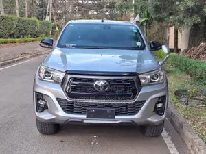 Toyota Hilux Revo Double Cab Deisel 2.8 AWD 2019 Silver