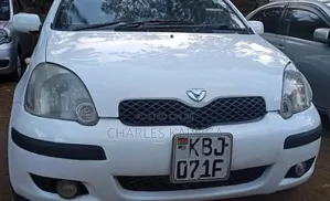 Toyota Vitz 2005 White
