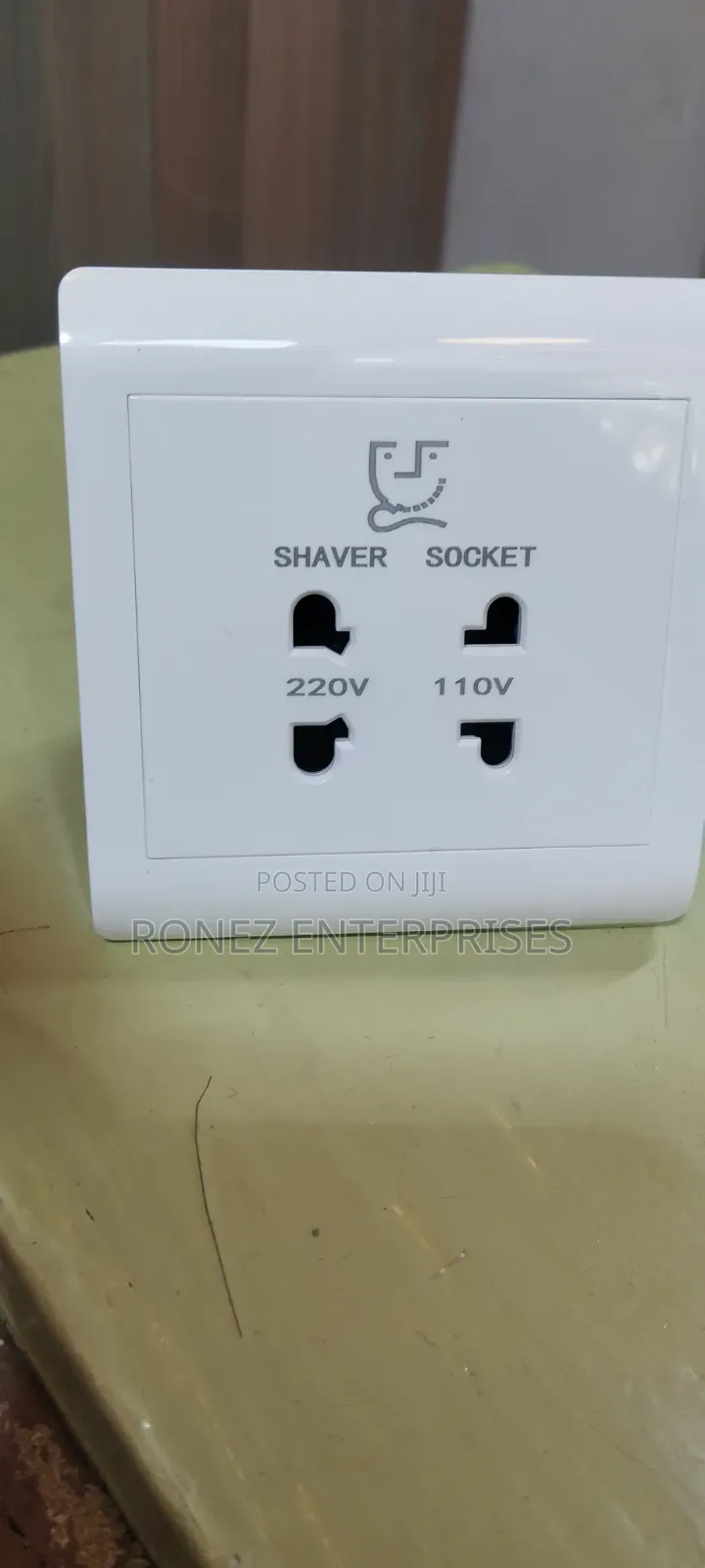 Single Twin Shaver Socket