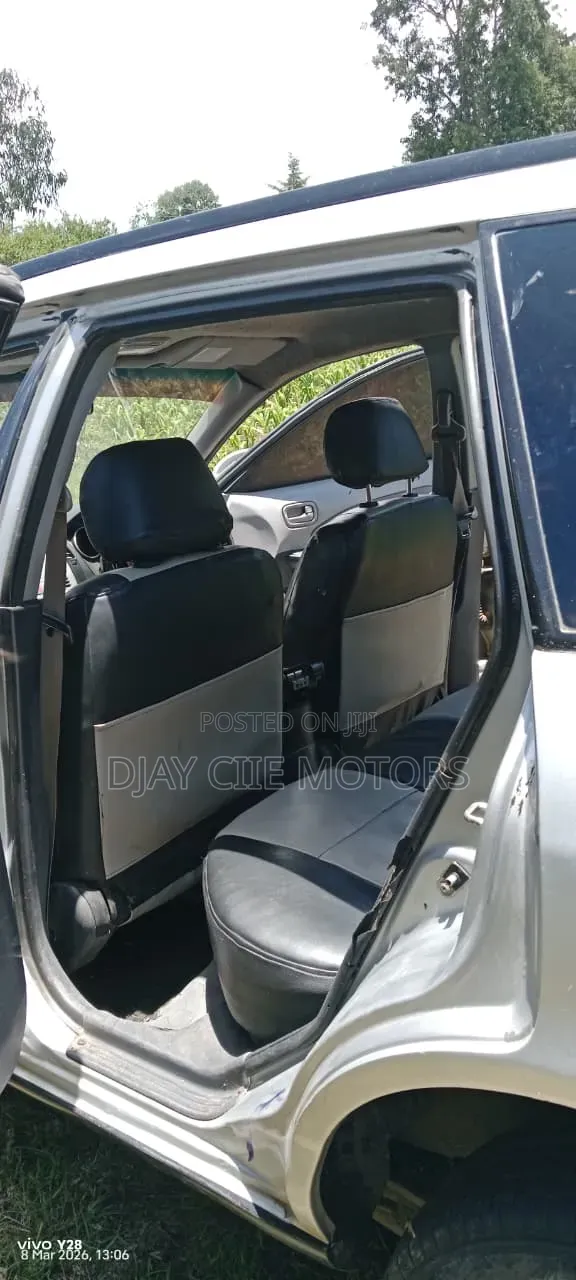 Nissan Wingroad 2007 Silver