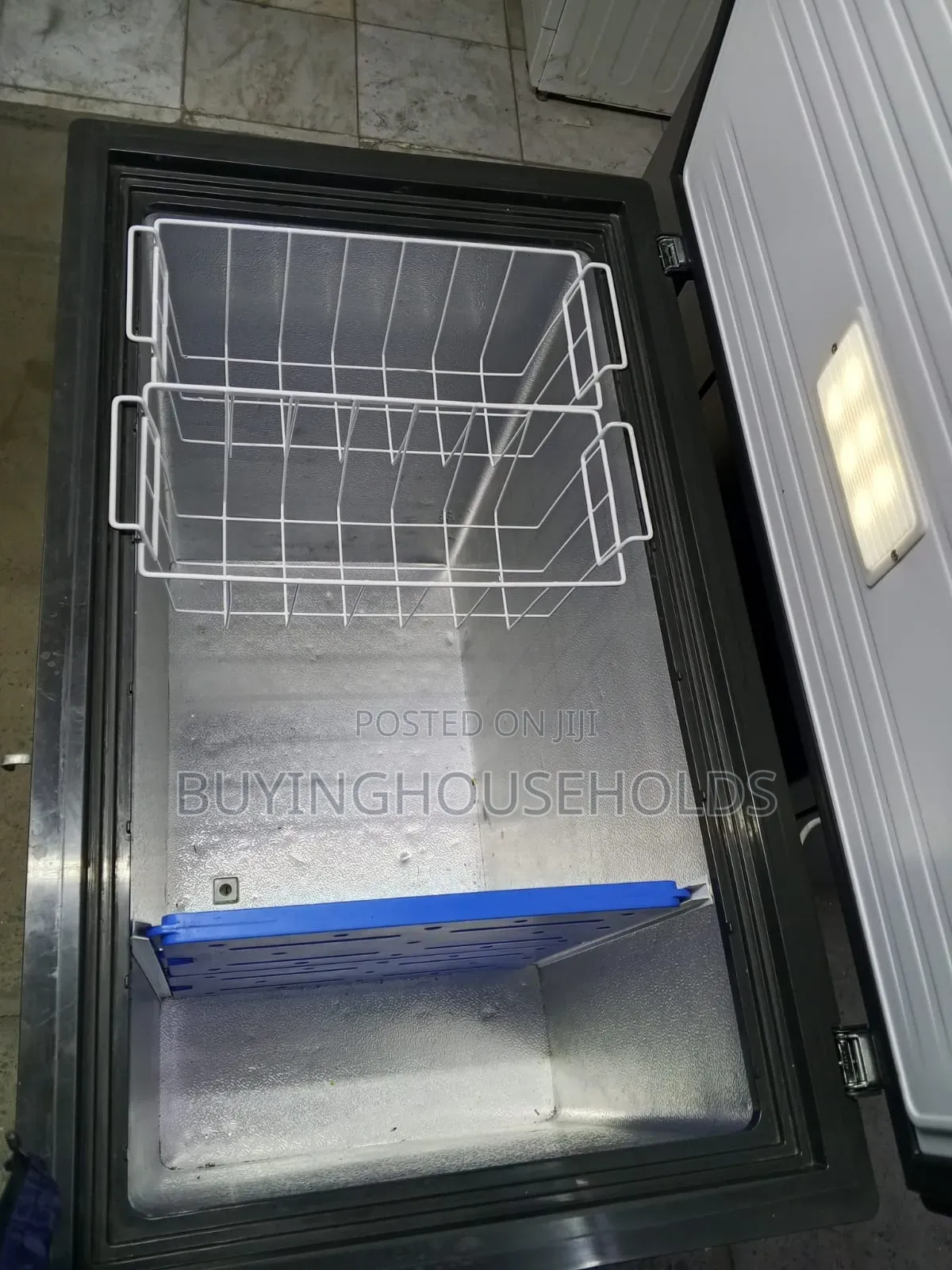 Mika 226L Chest Freezer