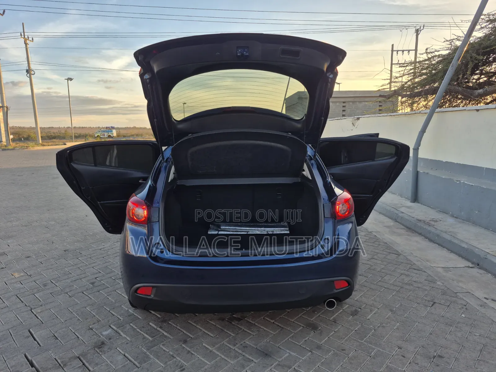 Mazda Axela SV Premium 2014 Blue