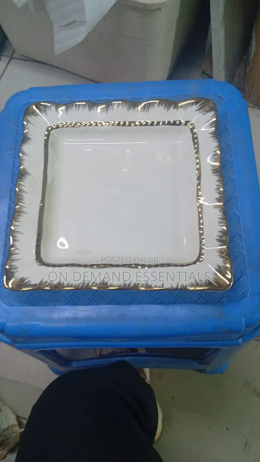 Gold Detail Side Plate