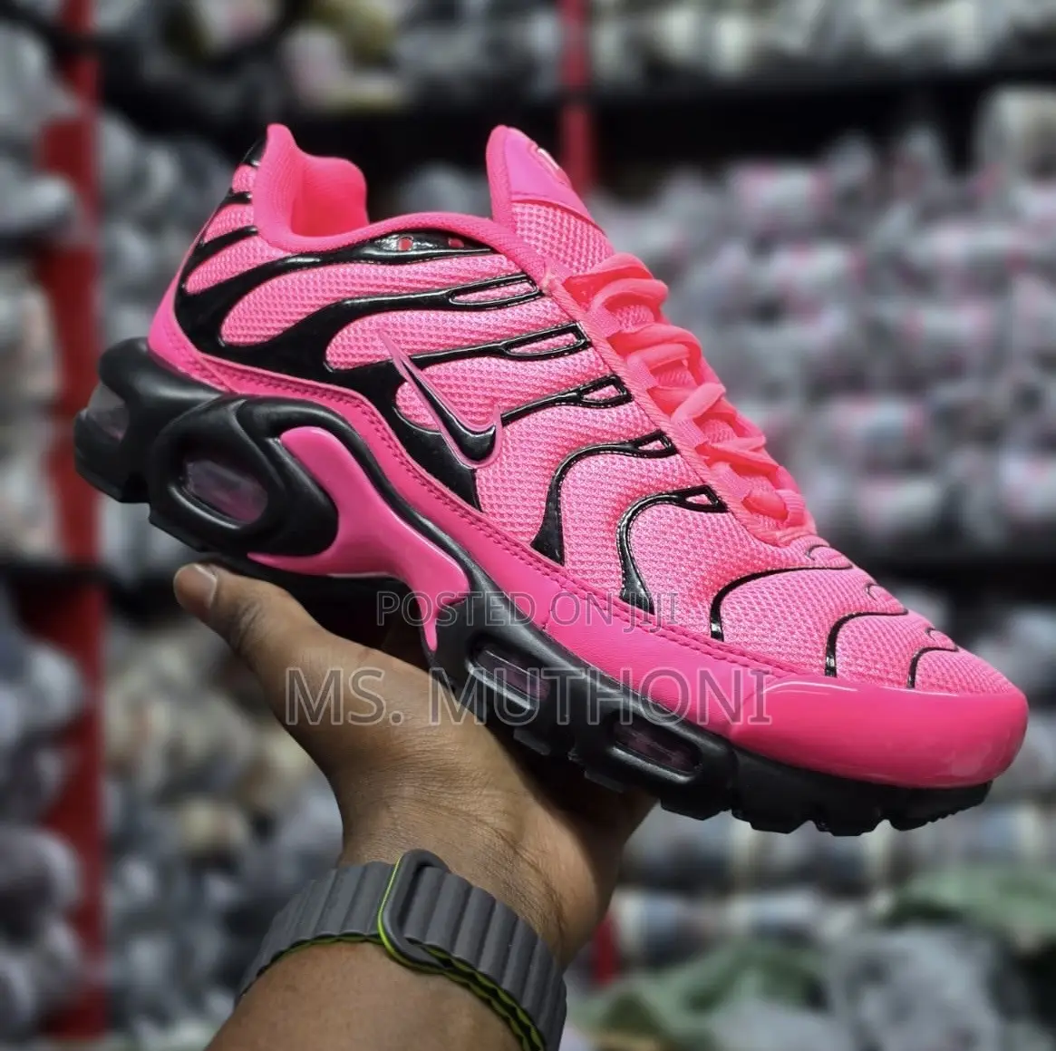 Nike Air Max Plus (TN) in Pink and Black Size 36-42