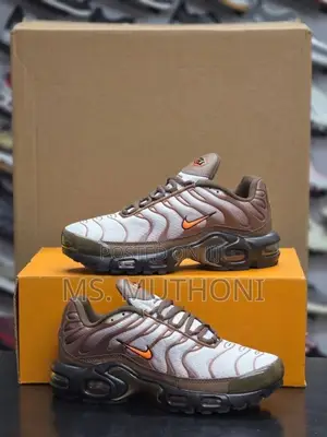 Nike Air Max Plus "Baroque Brown / Safety Orange Size 38-45