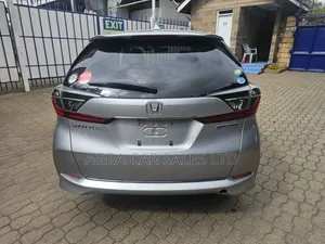 Honda Fit Shuttle 2019