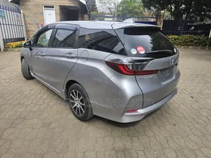 Honda Fit Shuttle 2019
