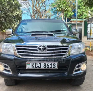 Toyota Hilux 2010 Black