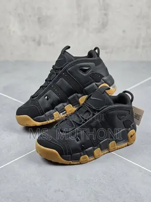 Black and Gum Medium Brown" Utempo Size 40-45