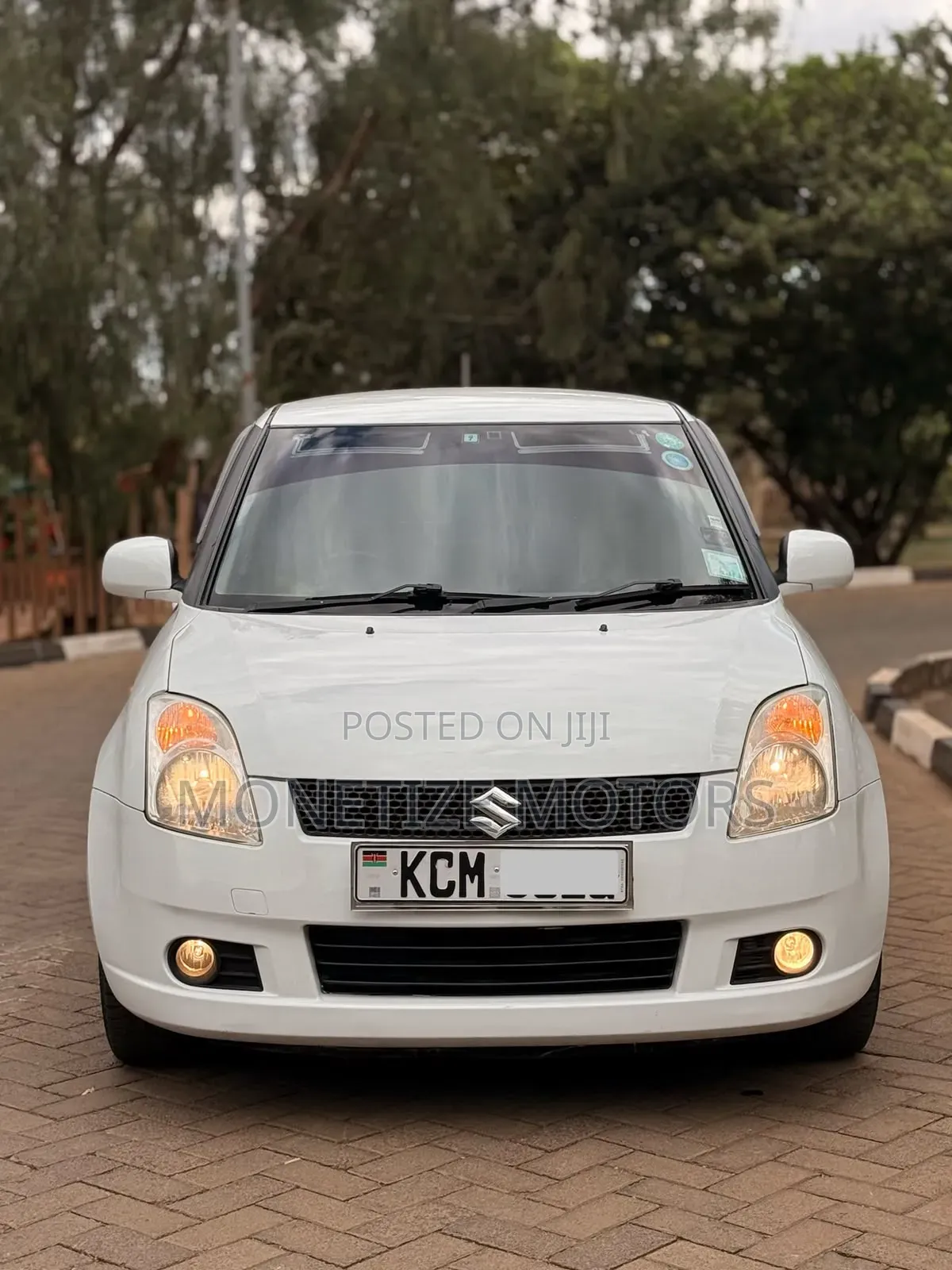 Suzuki Swift 2010 White