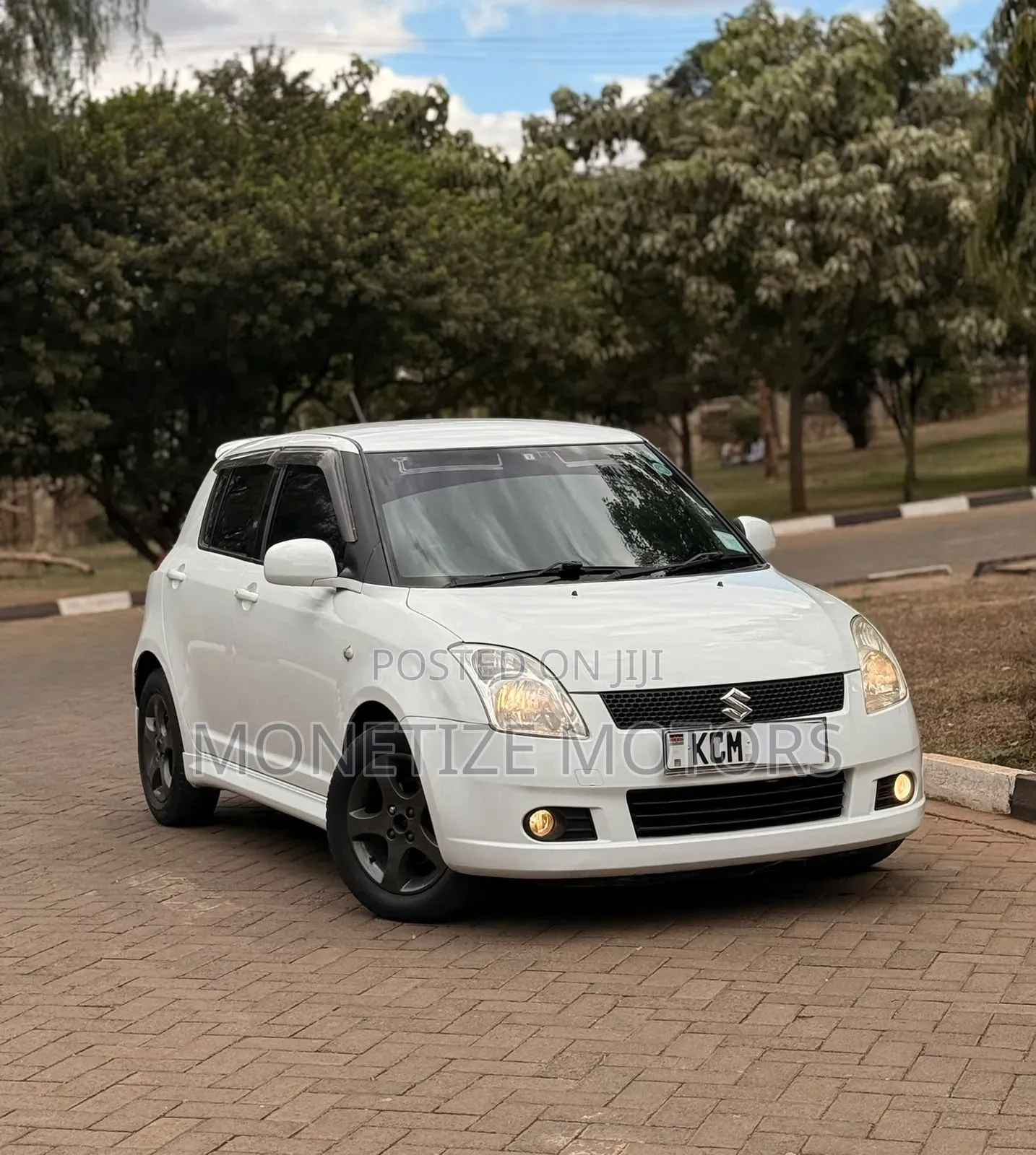 Suzuki Swift 2010 White