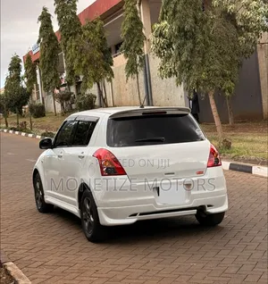 Suzuki Swift 2010 White