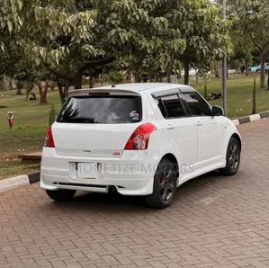 Suzuki Swift 2010 White