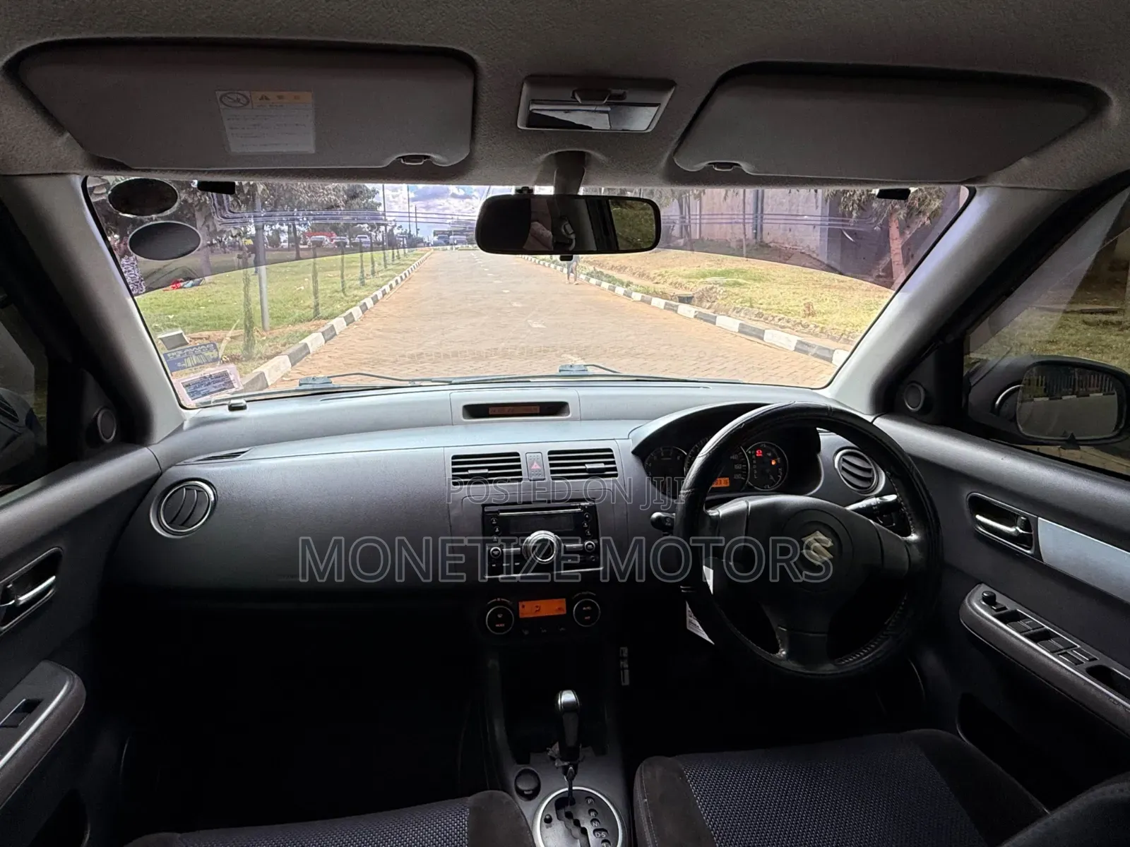 Suzuki Swift 2010 White
