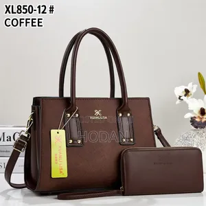 Classy Coffee Brown Handbag With Matching Purse