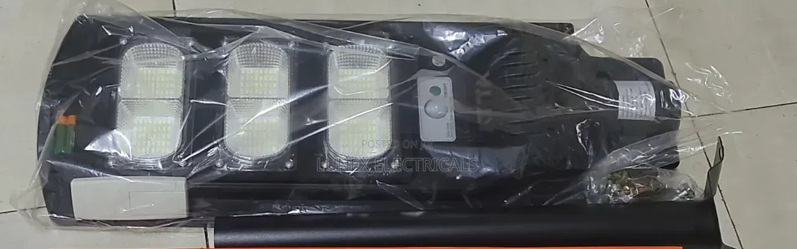 200W Solar LED Street Light