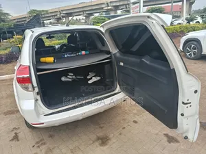 Toyota Vanguard 2014 White