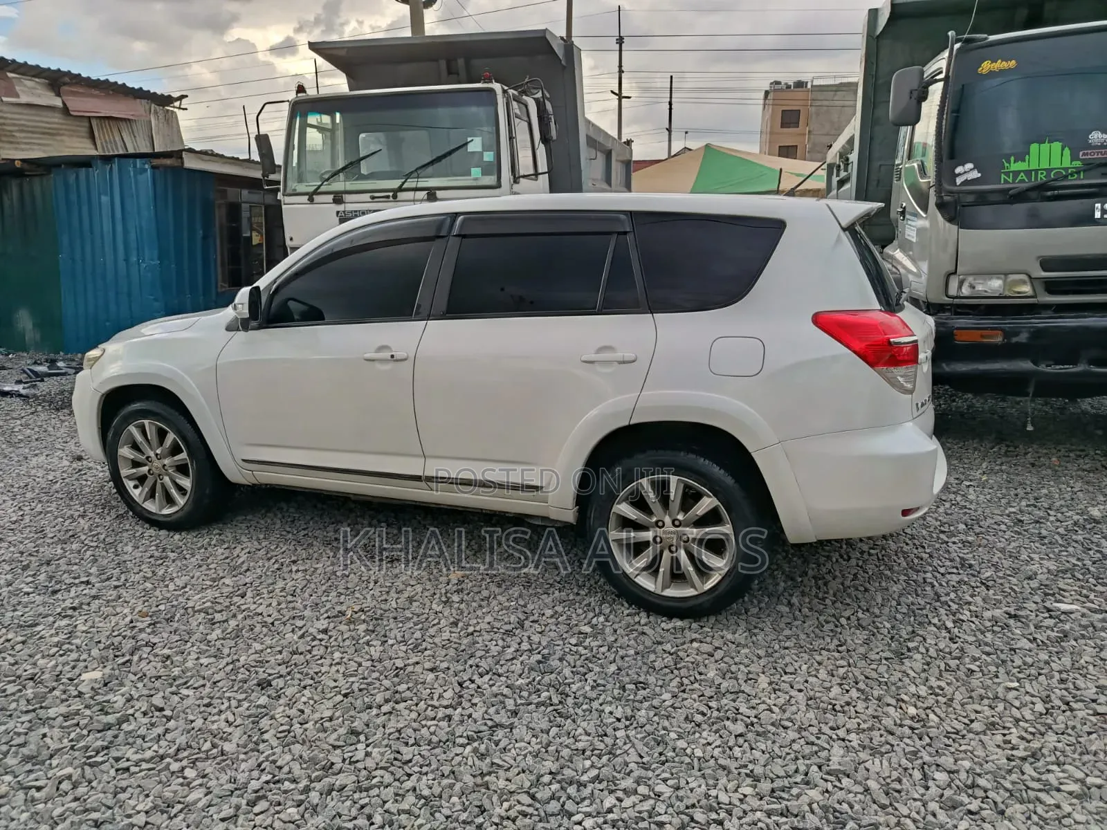 Toyota Vanguard 2014 White