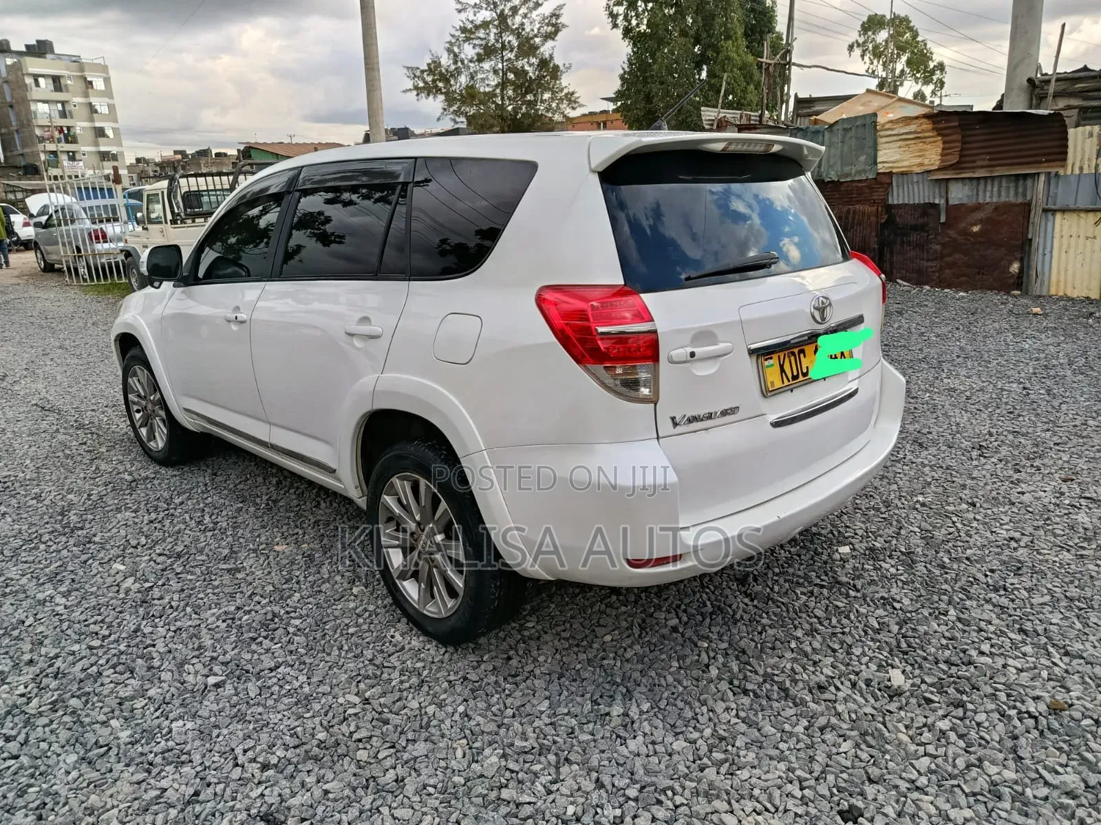 Toyota Vanguard 2014 White