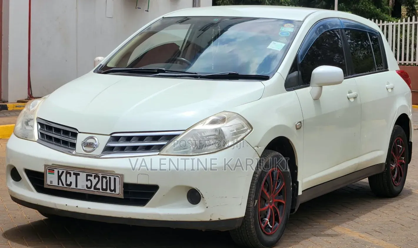 Nissan Tiida 2011 White