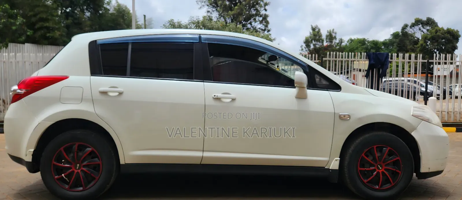 Nissan Tiida 2011 White