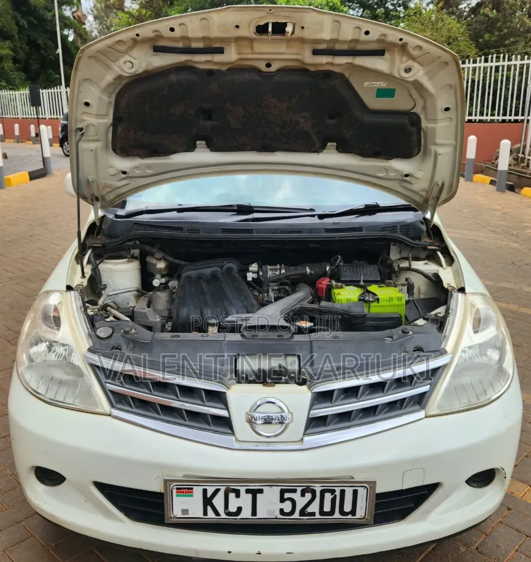 Nissan Tiida 2011 White