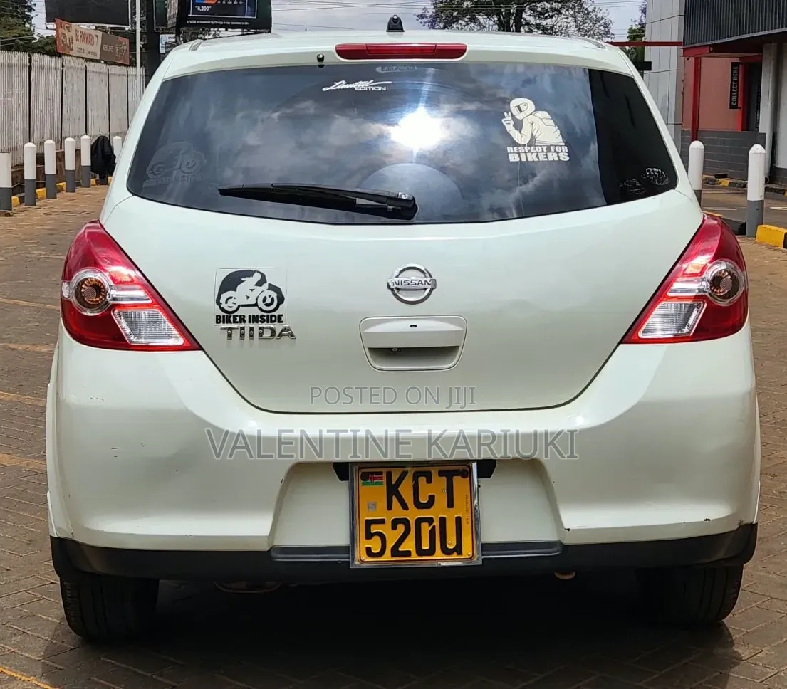 Nissan Tiida 2011 White