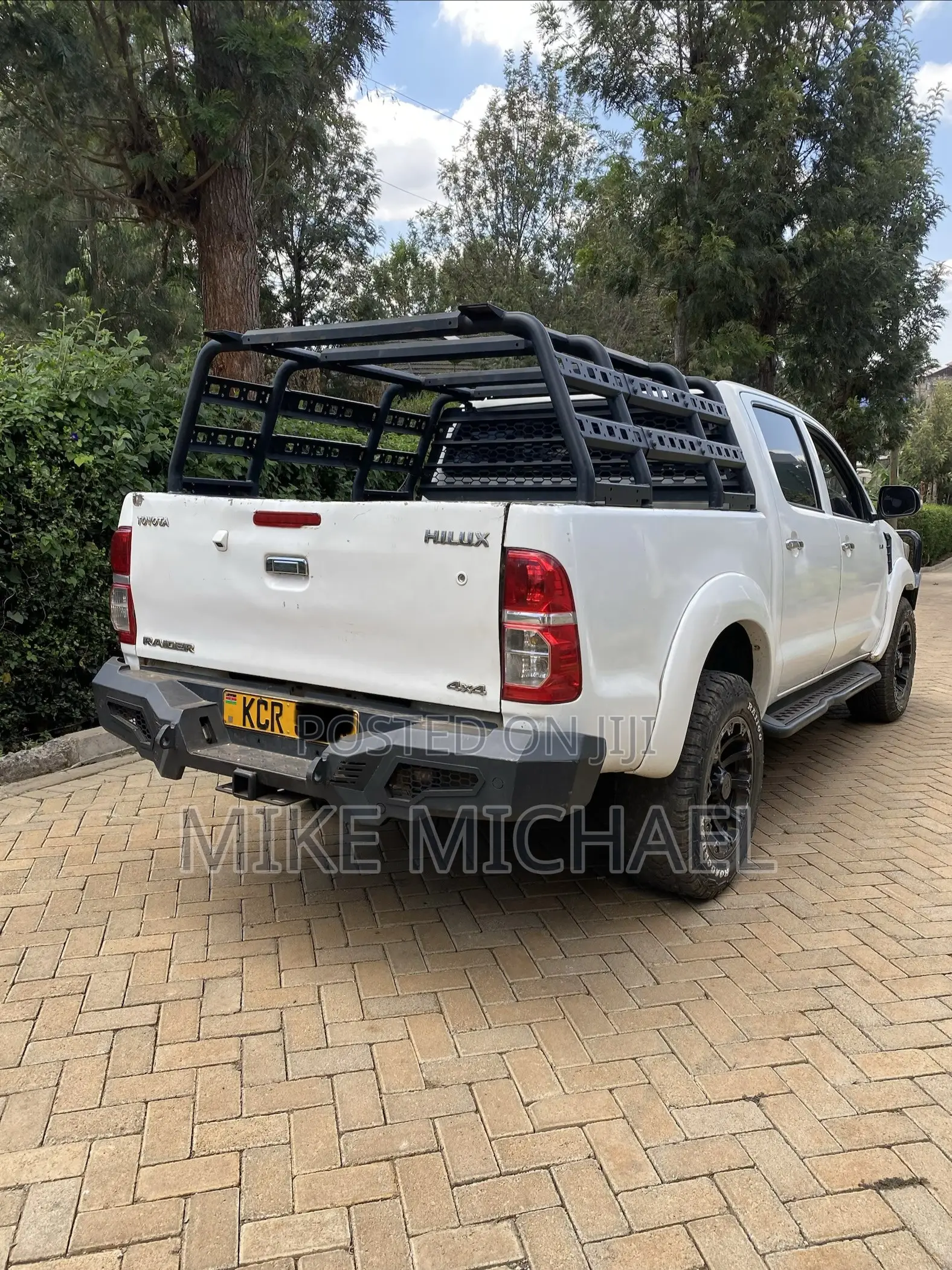 Toyota Hilux 2012 White