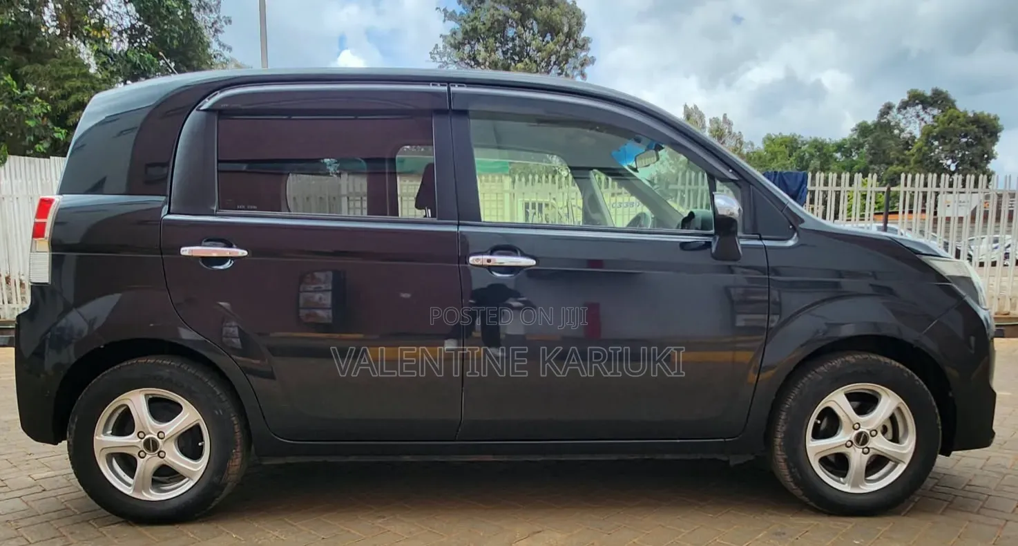 Toyota Spade 2015 Black