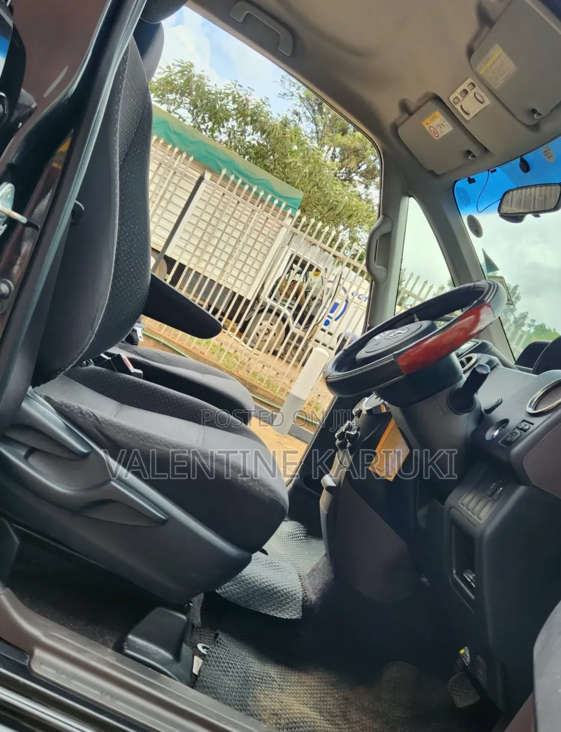 Toyota Spade 2015 Black