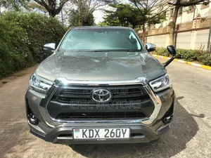 Toyota Hilux Revo Double Cab Deisel 2.4 AWD 2021 Green