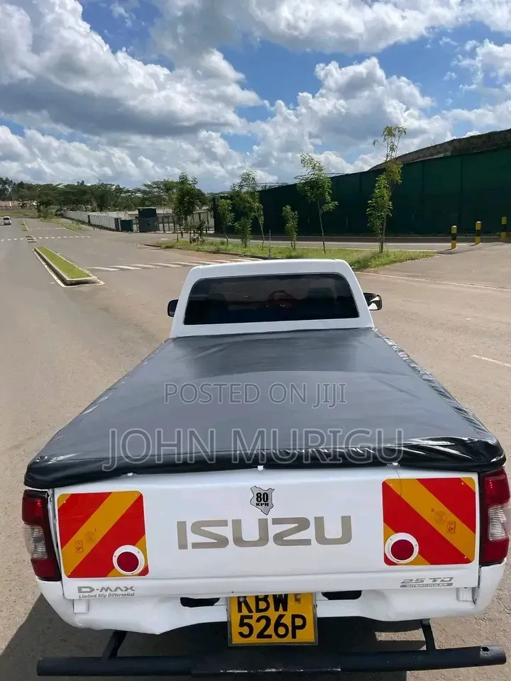 Isuzu D-MAX 2010 White