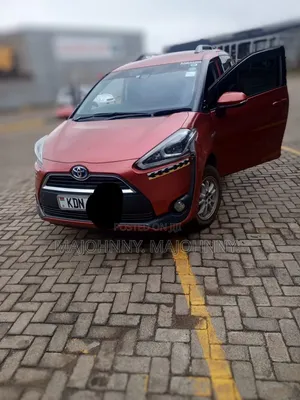 Toyota Sienta 2017 Maroon