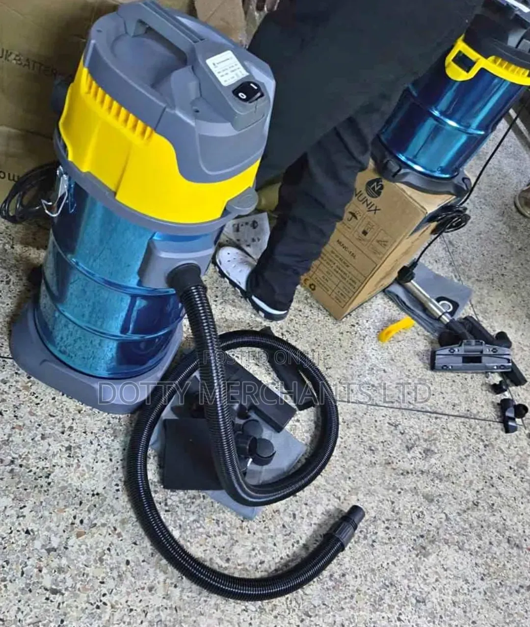 Nunix Vacuum Cleaner 30liters