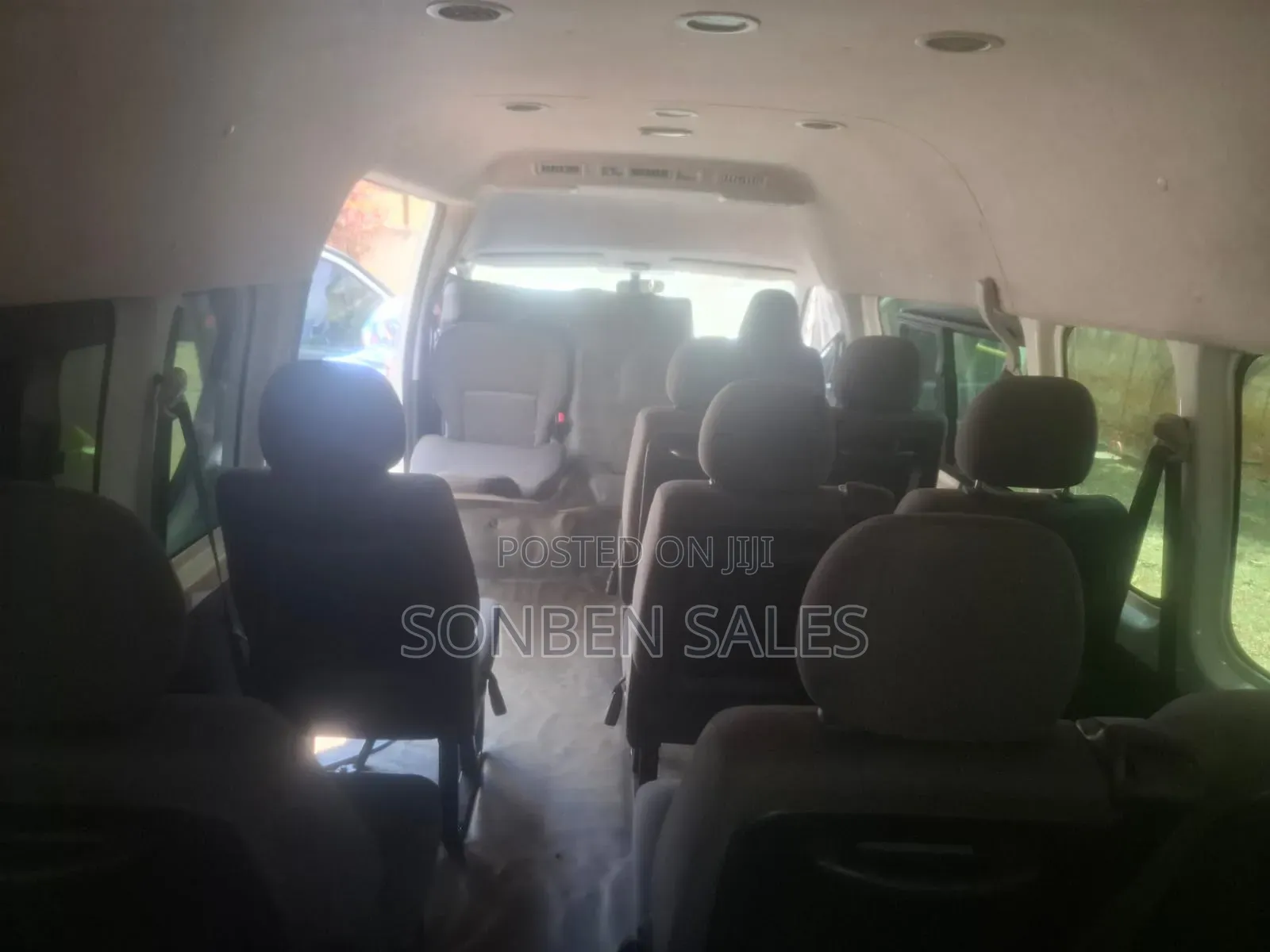 Toyota HiAce 2015 White
