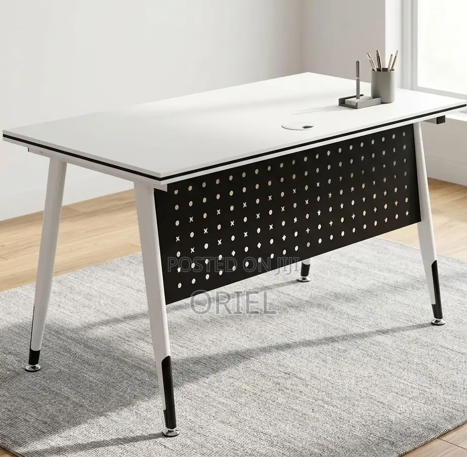 Premium White Office Work Desk – Modern Computer Desk Kenya