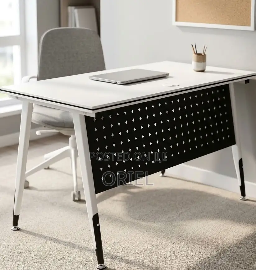 Premium White Office Work Desk – Modern Computer Desk Kenya