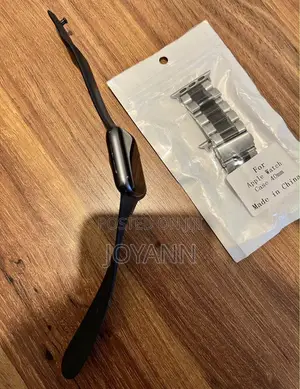 APPLE WATCH SERIES 4 (Locked iCloud)