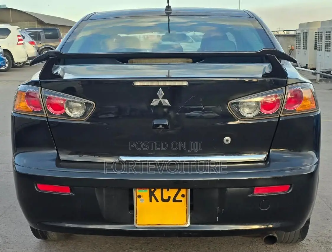 Mitsubishi Galant 2013 Black