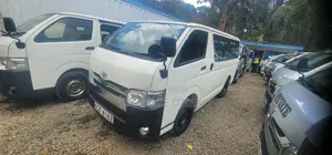 Toyota HiAce 2013 White