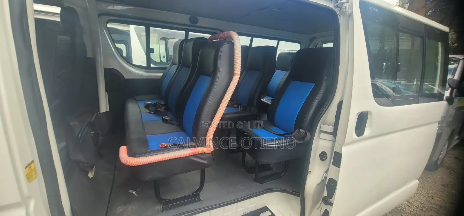 Toyota HiAce 2013 White